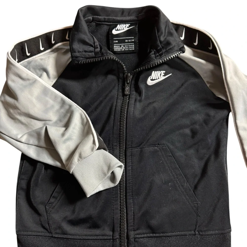 Nike kids gray‎ black 24 months full zip track jacket